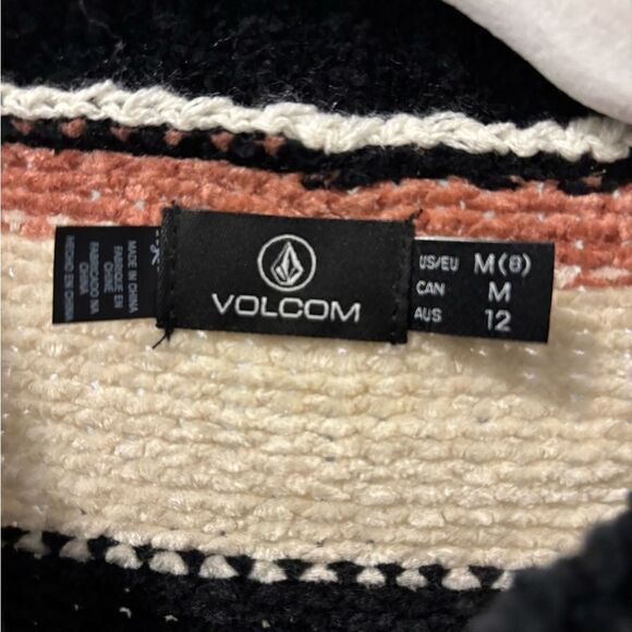 Volcom Madame Shady NWT Cropped Sweater Size Medium - Picture 2 of 4